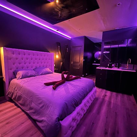 Saint-Gervais-la-Forêt Dark Room Blois - Love Room מראה חיצוני תמונה