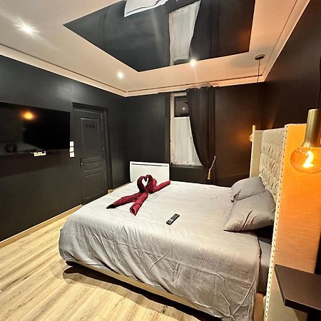 Saint-Gervais-la-Forêt Dark Room Blois - Love Room מראה חיצוני תמונה