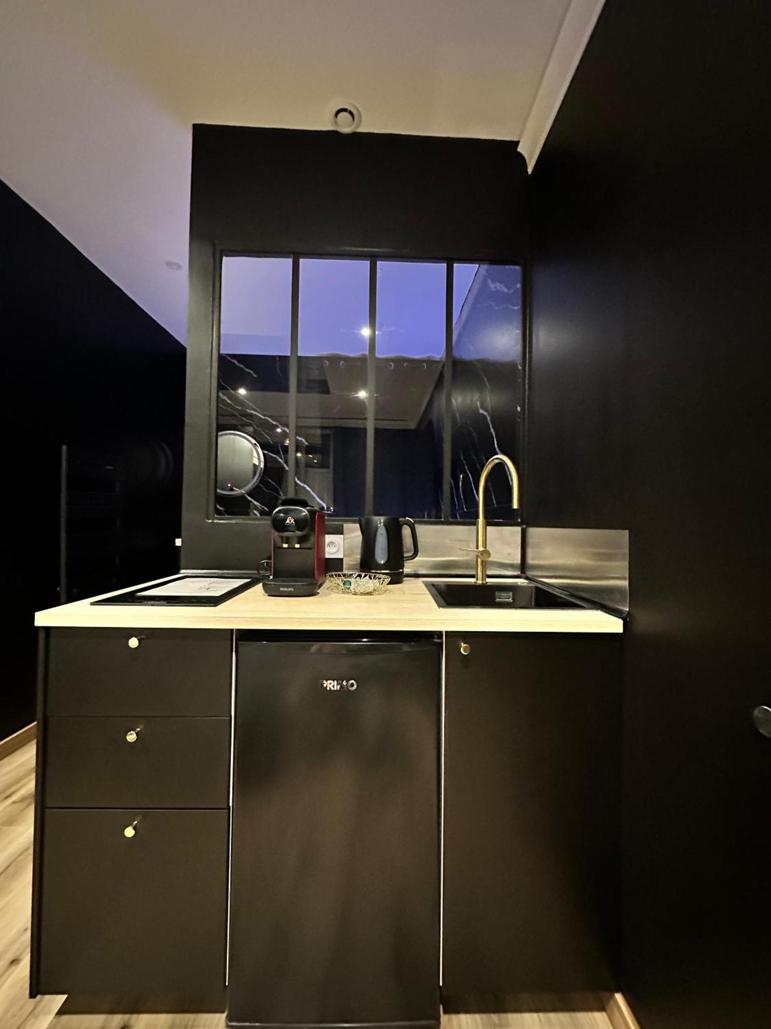 Saint-Gervais-la-Forêt Dark Room Blois - Love Room מראה חיצוני תמונה